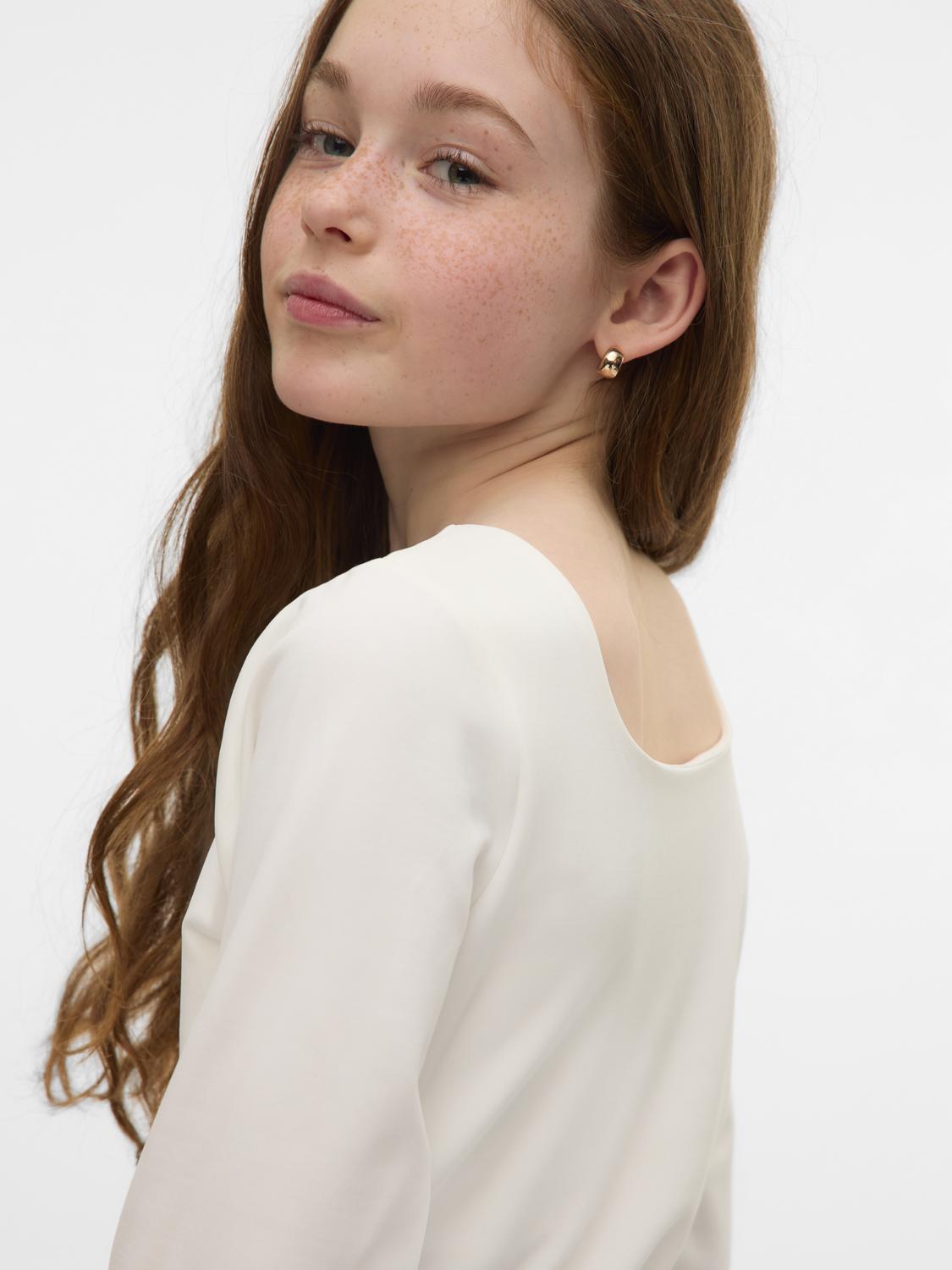 model_shot-detail